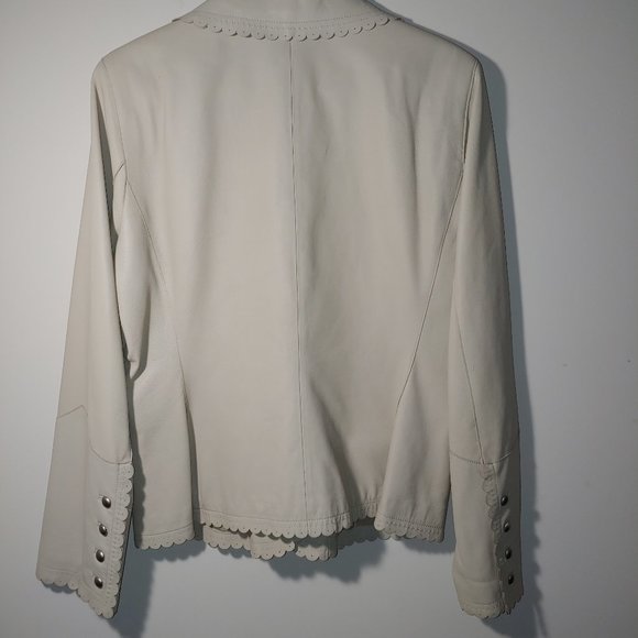 Tahari 100% Leather Blazer/Jacket Scalloped Trim Size 10 Cream - Picture 11 of 13